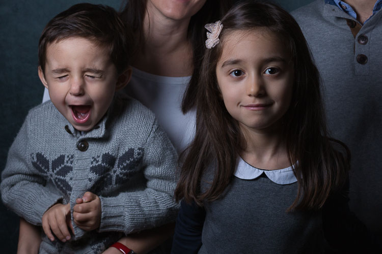 seance-photo-famille-studio-vincennes-sophia